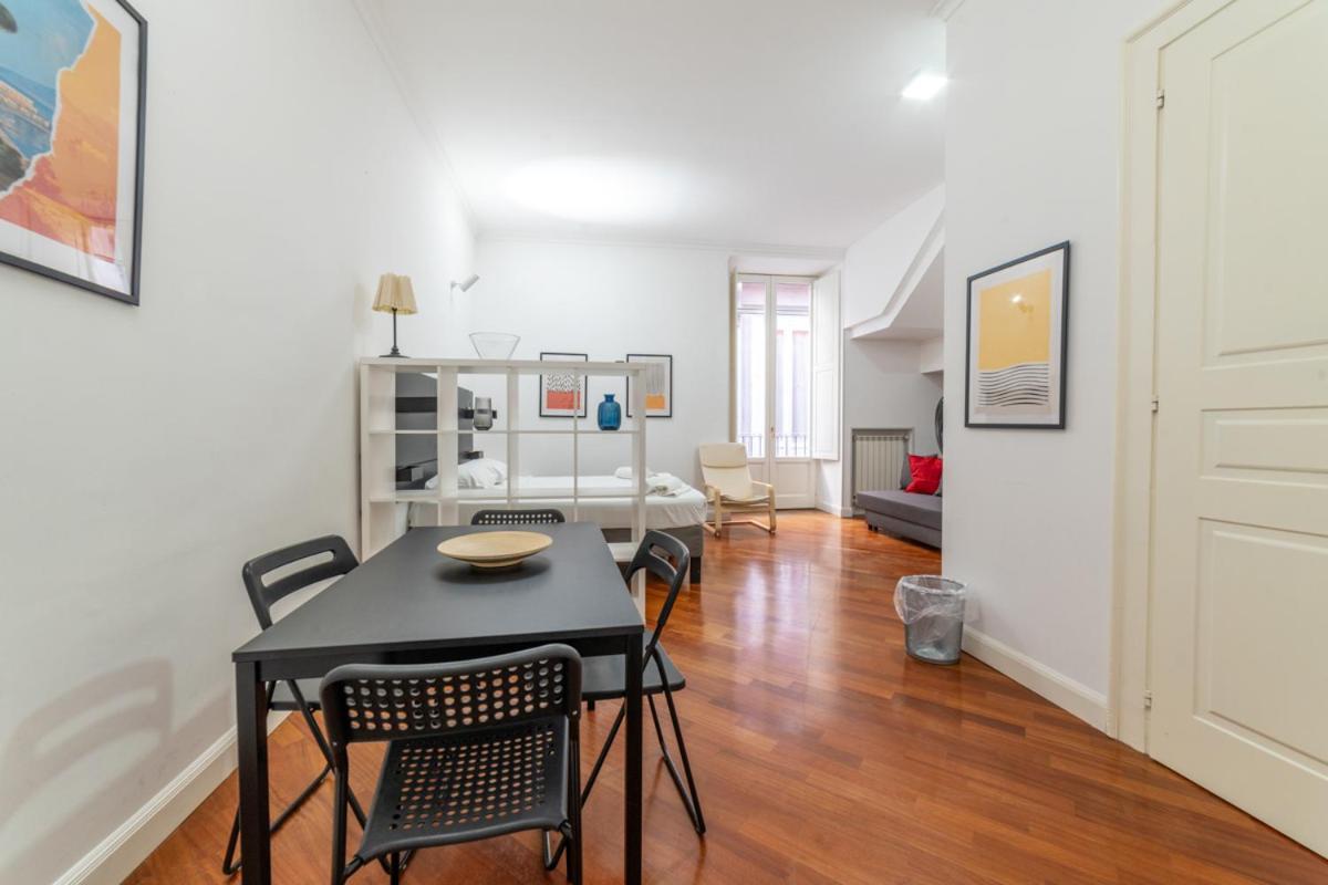 Appartement Via Atri 25 à Naples Extérieur photo